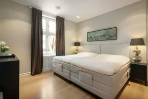Wie groß ist ein französisches Doppelbett? Typische Maße französischer Doppelbetten und Unterschiede zu anderen Bettgrößen